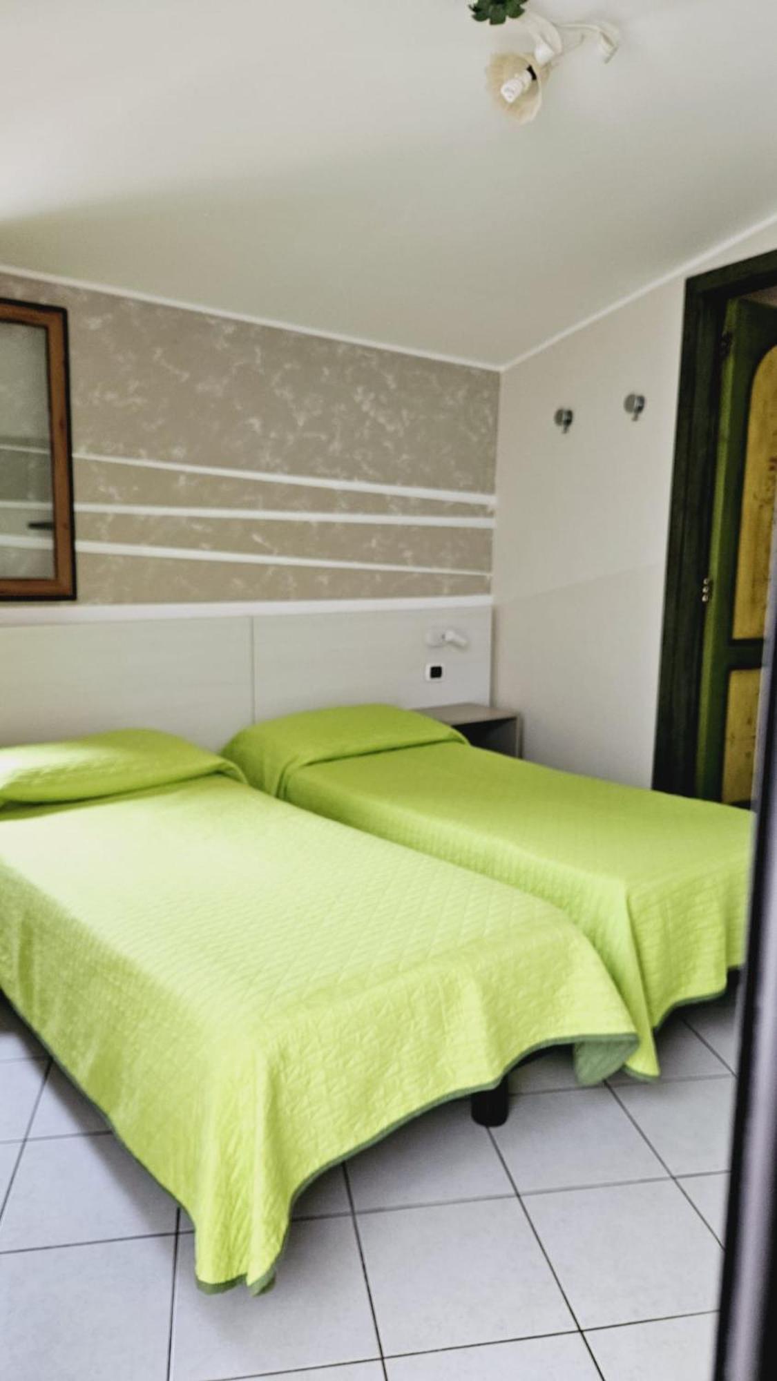 B&B Villa Maria จีอาร์ดีนี นักซอส ภายนอก รูปภาพ